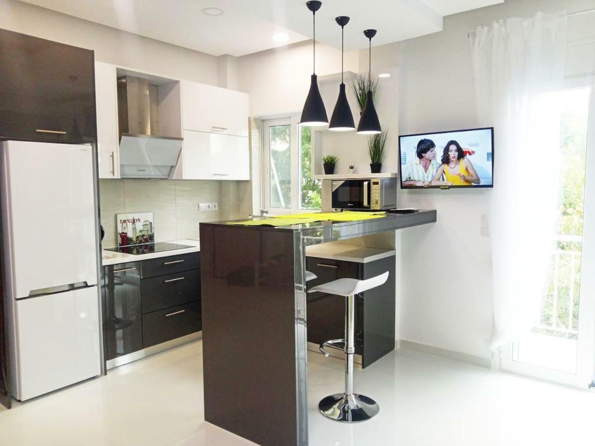 Luxury Apartment Next To The Sea Beach 아테네 외부 사진