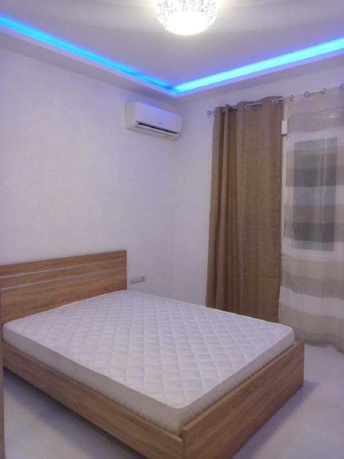 Luxury Apartment Next To The Sea Beach 아테네 외부 사진